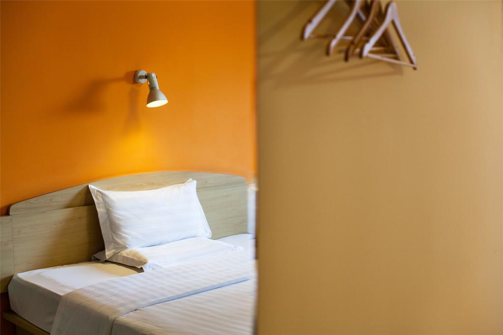 7Days Inn Shanghai Caobao Road Metro Station Екстериор снимка